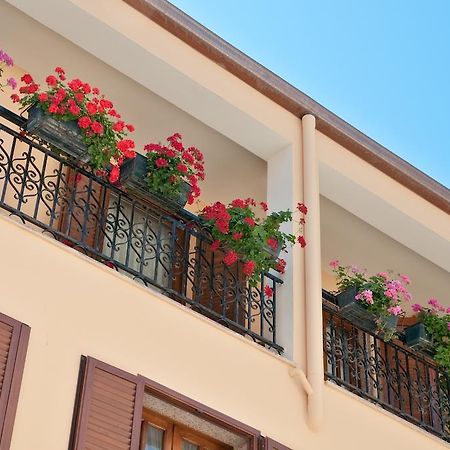 Bed&Breakfast Chiara Ольбия Экстерьер фото