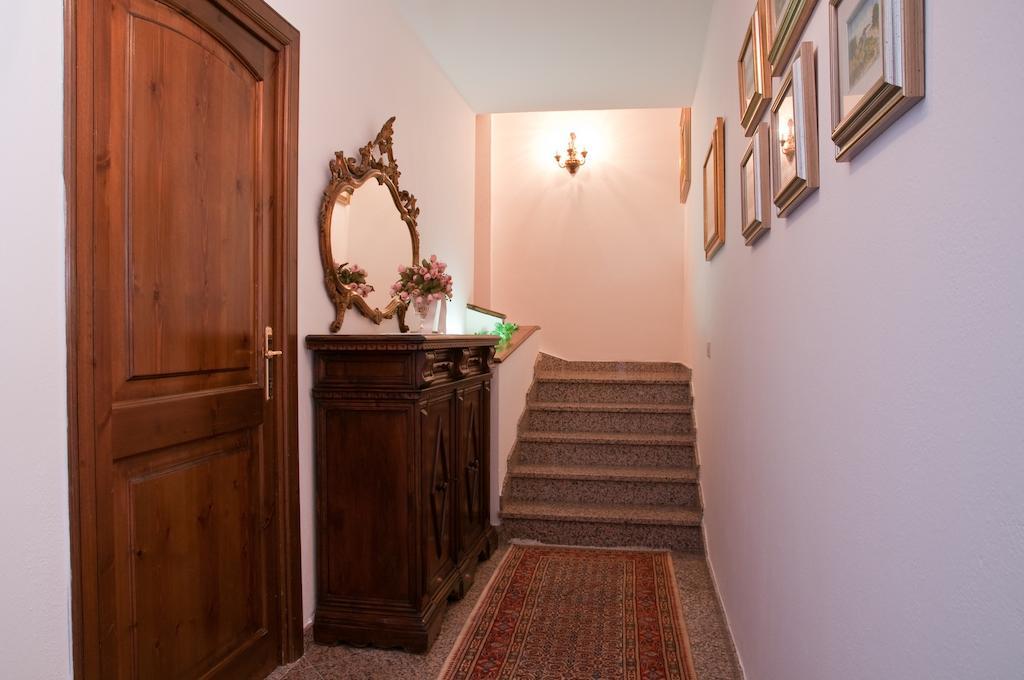 Bed&Breakfast Chiara Ольбия Экстерьер фото
