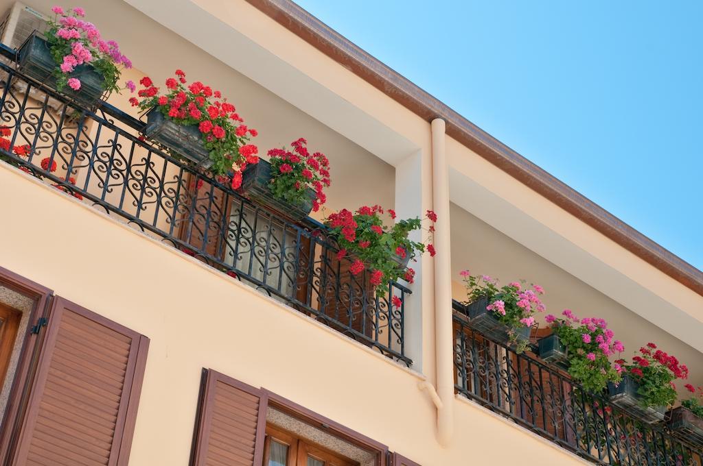 Bed&Breakfast Chiara Ольбия Экстерьер фото