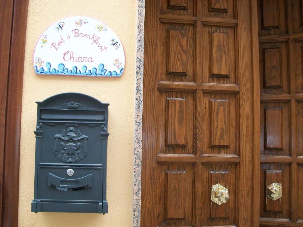 Bed&Breakfast Chiara Ольбия Экстерьер фото